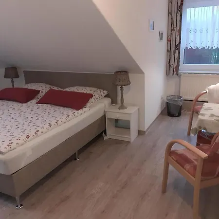 Apartment Doppelzimmer Mit Fruehstueck, Auch Als Einzelzimmer Im Obergeschoss *